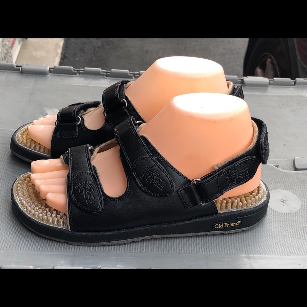 Old Friend Trekkeelr Massage Sandals Size W6